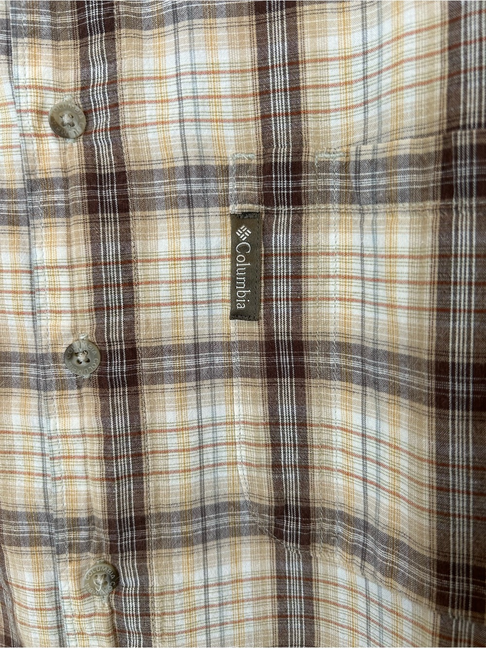Columbia Men’s Beige and Brown Plaid Short-Sleeve Button-Down Shirt SZ: Med - Picture 3 of 5